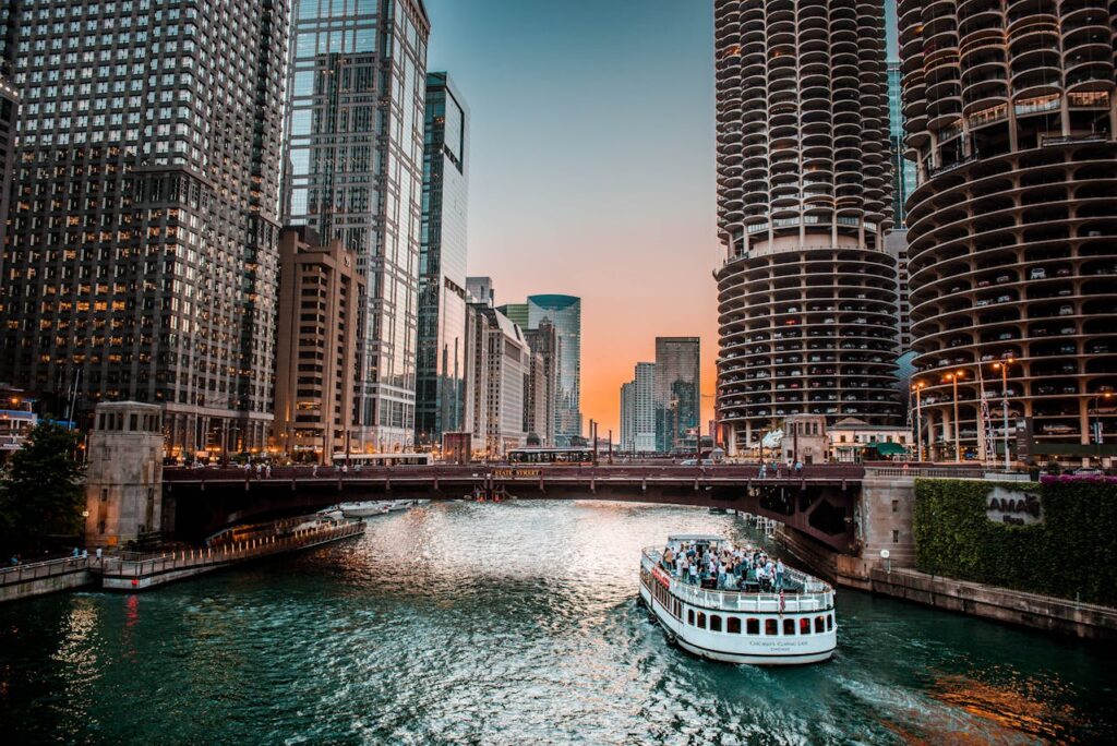 Chicago architecture boat tour weekend trip itinerary