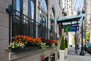 Hotel Cass – A Holiday Inn Express at Magnificent Mile