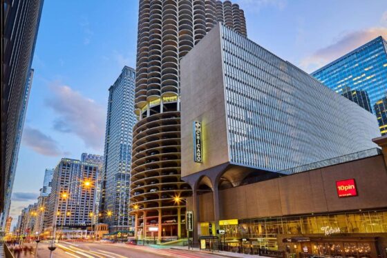 Hotel Chicago Downtown Autograph Collection Review