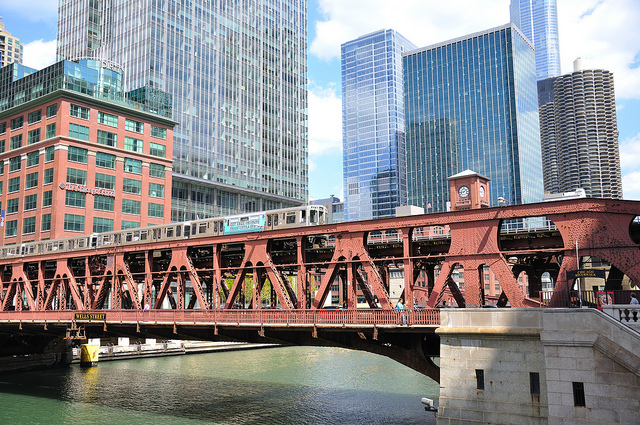 Getting Around Chicago by CTA Trains