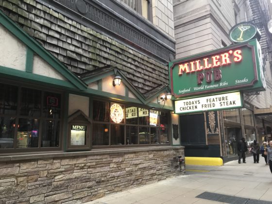 Miller’s Pub Review – Perfect Happy Hour Bar in Downtown Chicago